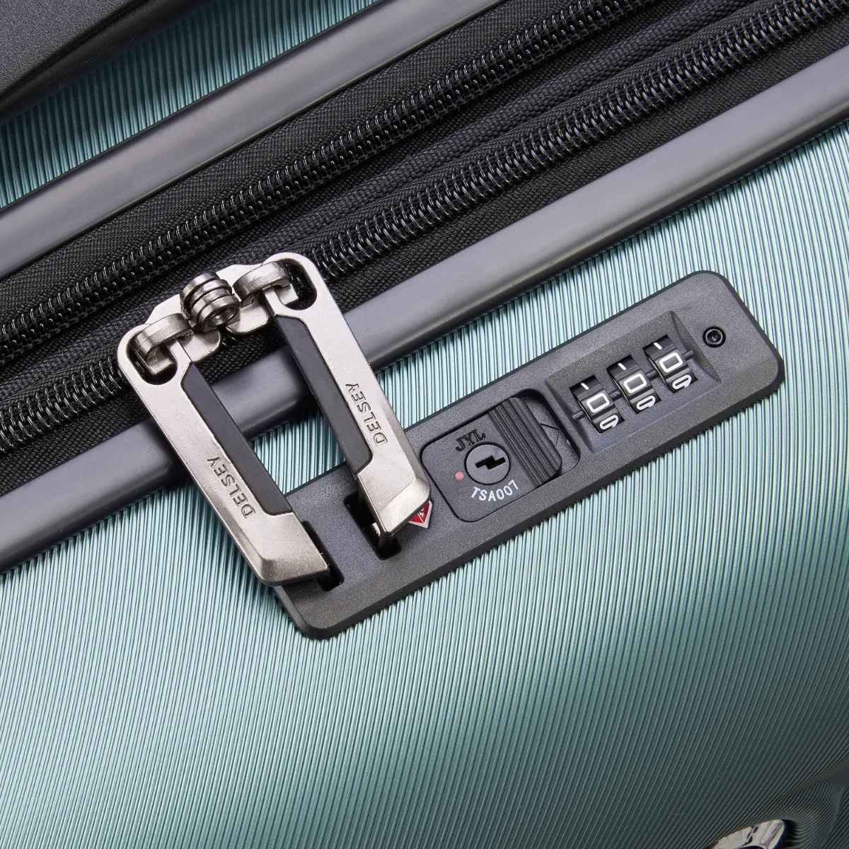 DELSEY AIR ARMOUR 55CM CABIN TROLLEY CASE