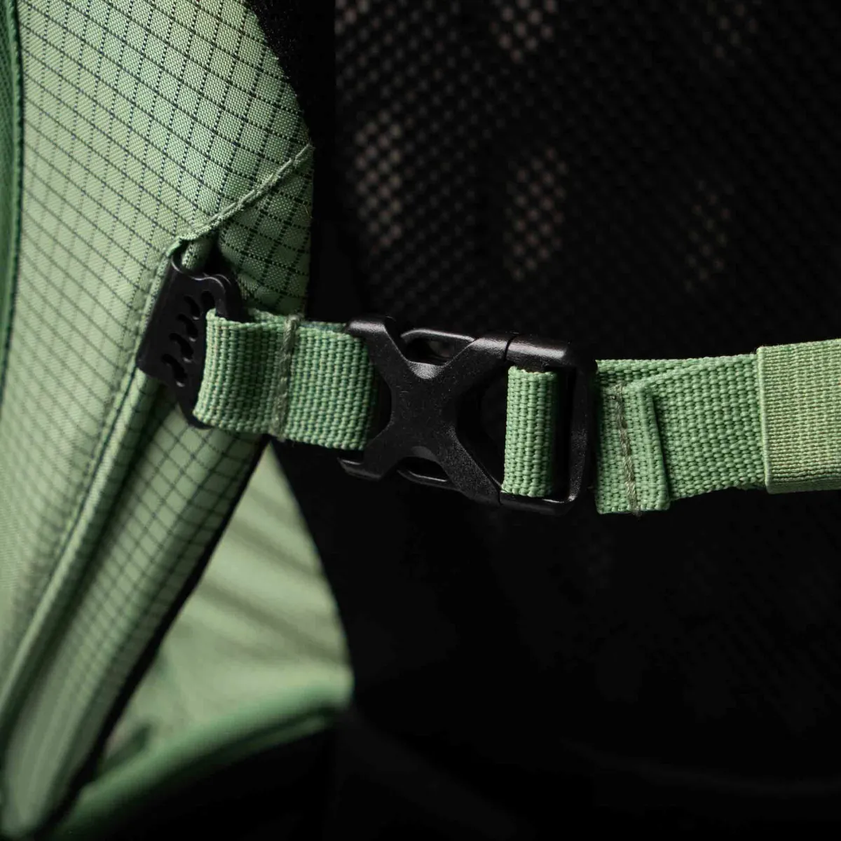 FIRST ASCENT MERCURY 65L LIGHTWEIGHT HIKING BACKPACK - Image 12